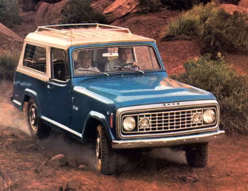 1972–73 Jeep Commando Station Wagon (C104) '1971–73