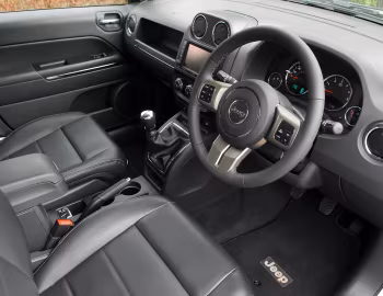 Interior Jeep Compass [UK-spec] '2011–13