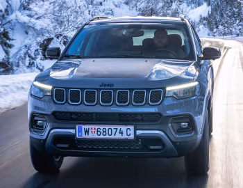 Jeep Compass 4xe "Upland Cross" [EU-spec] (MP) '2023–24