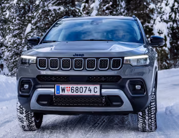Jeep Compass 4xe "Upland Cross" [EU-spec] (MP) '2023–24