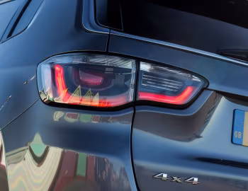 Jeep Compass Limited [UK-spec] (MP) '2017–21