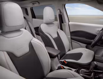 Interior 2017–21 Jeep Compass Limited [North America] (MP) '2017–21