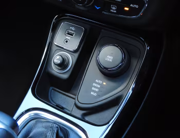 Interior Jeep Compass Limited [Japan] (MP) '2017–21