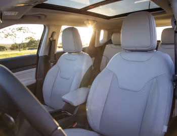 Interior 2022–25 Jeep Compass Limited T270 [Latam] (MP) '2021–25