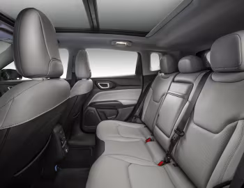 Interior 2022–pr. Jeep Compass Longitude T270 [Latam] (MP) '2021–pr.