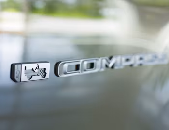 2022 Jeep Compass Longitude T270 "80th Anniversary" [Latam] (MP) '2021