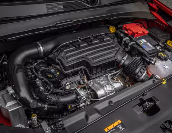Sob o capô Jeep Compass S [EU-spec] (MP) '2021–24