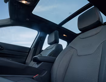 Interior Jeep Compass S [India] (MP) '2021–pr.