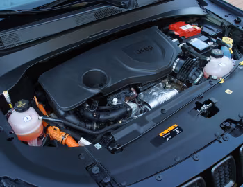 Sob o capô Jeep Compass S 4xe [EU-spec] (MP) '2020–21