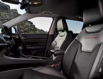 Interior Jeep Compass Trailhawk 4xe [UK-spec] (MP) '2021–pr.