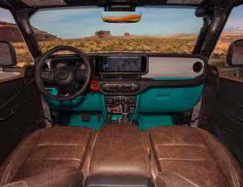 Painel frontal Jeep Convoy Concept '04.2025