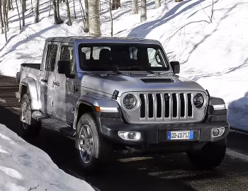 Jeep Gladiator Overland [EU-spec] (JT) '2021–23