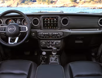 Painel frontal Jeep Gladiator Overland [EU-spec] (JT) '2021–23