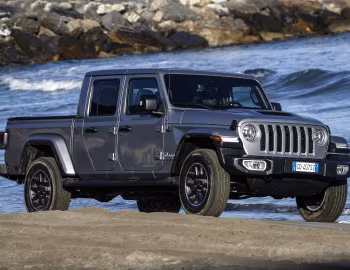 Jeep Gladiator Overland [EU-spec] (JT) '2021–23