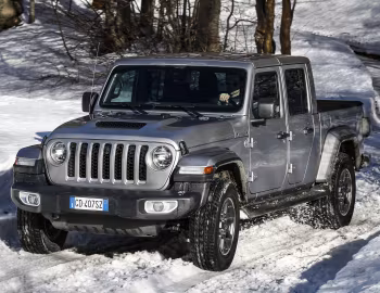 Jeep Gladiator Overland [EU-spec] (JT) '2021–23