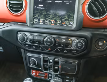 Interior Jeep Gladiator Rubicon [Australia] (JT) '2020–pr.