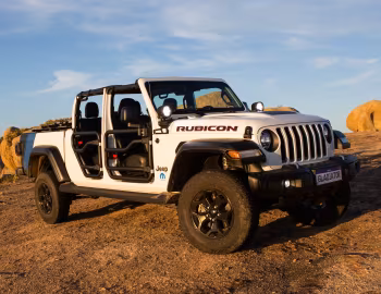 Jeep Gladiator Rubicon with Mopar Accessories [Latam] (JT) '2022–pr.