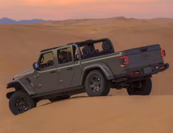 Jeep Gladiator Sand Runner [UAE] (JT) '2021–pr.
