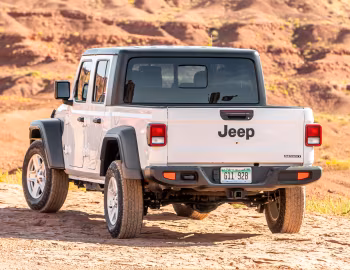 2020–pr. Jeep Gladiator Sport [North America] (JT) '2019–pr.