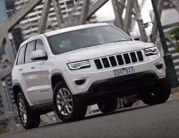 Jeep Grand Cherokee Laredo [Australia] (WK2) '2013–16