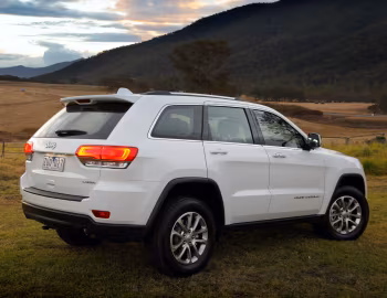 Jeep Grand Cherokee Laredo [Australia] (WK2) '2013–16