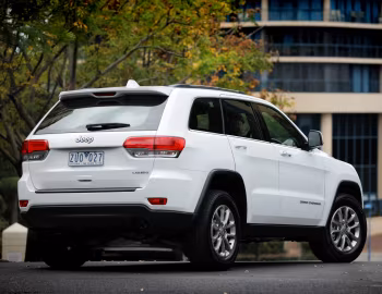 Jeep Grand Cherokee Laredo [Australia] (WK2) '2013–16