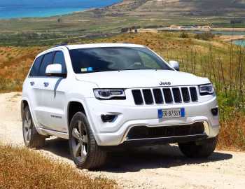 Jeep Grand Cherokee Overland [Worldwide] (WK2) '2013–16