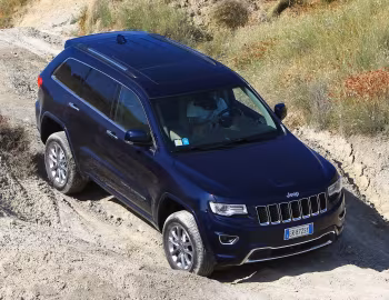Jeep Grand Cherokee Overland [Worldwide] (WK2) '2013–16