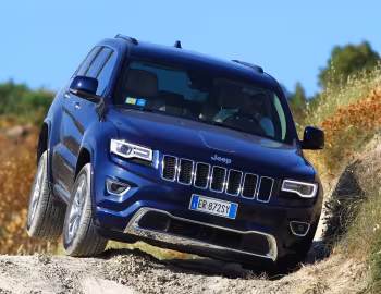 Jeep Grand Cherokee Overland [Worldwide] (WK2) '2013–16