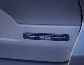 2023 Jeep Grand Cherokee 4xe "30th Anniversary" [North America] (WL) '2022–23