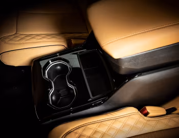 Interior Jeep Grand Cherokee L Summit Reserve [Japan] (WL) '2022–pr.