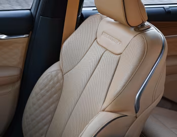 Interior Jeep Grand Cherokee L Summit Reserve [South Africa] (WL) '2022–pr.