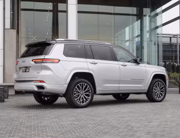 Jeep Grand Cherokee L Summit Reserve [Australia] (WL) '2022–pr.