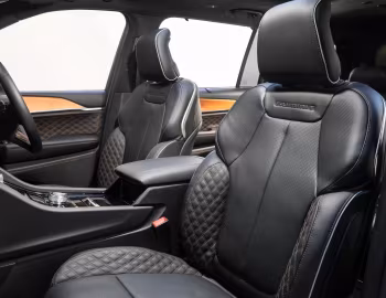 Інтер'єр Jeep Grand Cherokee L Summit Reserve [Australia] (WL) '2022–н.ч.