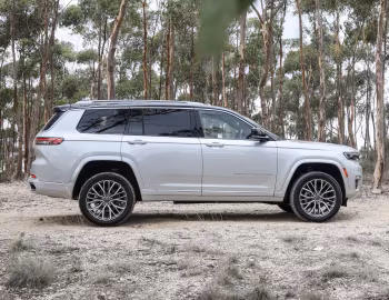 Jeep Grand Cherokee L Summit Reserve [Australia] (WL) '2022–pr.