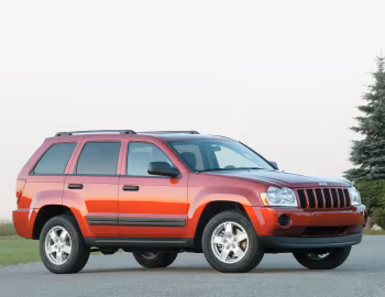2005–07 Jeep Grand Cherokee Laredo (WK) '2004–07