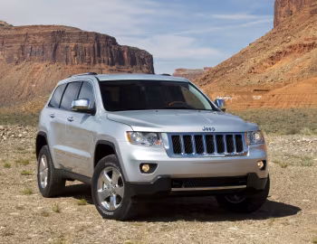 2011–13 Jeep Grand Cherokee Overland [North America] (WK2) '2010–13