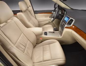 Interior 2011–13 Jeep Grand Cherokee Limited [North America] (WK2) '2010–13