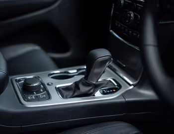 Interior Jeep Grand Cherokee Limited [Japan] (WK2) '2017–21