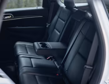 Interior Jeep Grand Cherokee Limited [Japan] (WK2) '2017–21