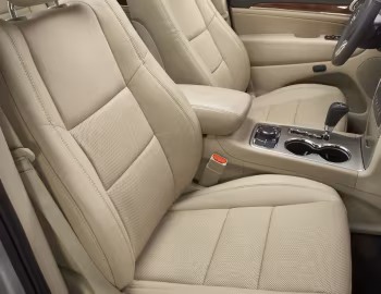 Interior 2011–13 Jeep Grand Cherokee Limited [North America] (WK2) '2010–13