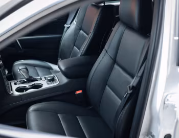 Interior Jeep Grand Cherokee Limited [Japan] (WK2) '2017–21