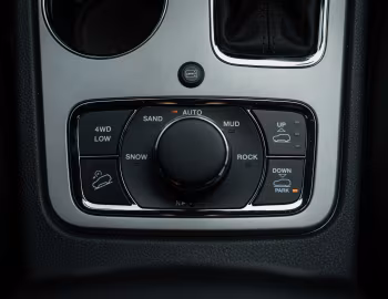 Interior Jeep Grand Cherokee Limited [Japan] (WK2) '2017–21