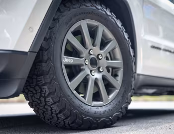 Jeep Grand Cherokee Limited [Japan] (WK2) '2017–21