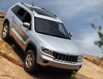2011–13 Jeep Grand Cherokee Overland [North America] (WK2) '2010–13