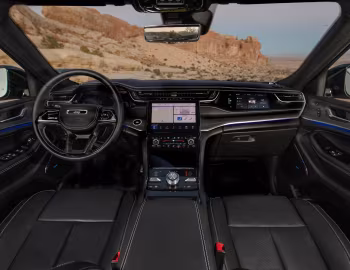 Painel frontal 2022–pr. Jeep Grand Cherokee Overland [North America] (WL) '2021–pr.