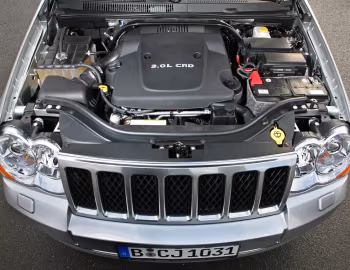 Sob o capô Jeep Grand Cherokee Overland [EU-spec] (WK) '2007–10