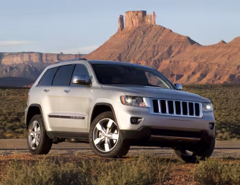 2011–13 Jeep Grand Cherokee Overland [North America] (WK2) '2010–13