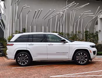 Jeep Grand Cherokee Overland [South Africa] (WL) '2023–pr.