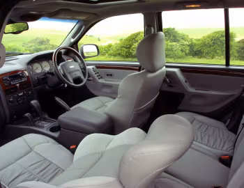 Interior Jeep Grand Cherokee Overland [UK-spec] (WJ) '2003–04